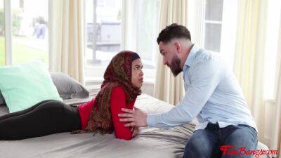 Innocent muslim sister in hijab pounds stepbro- Maya Farrell - sunporno.com