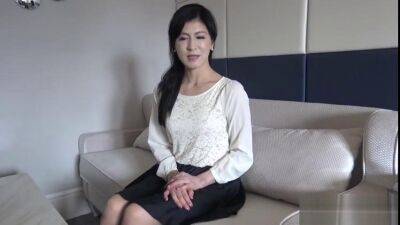 Fine-looking oriental mom is sucking my cock - sunporno.com - Japan