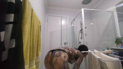 Huge piss in the shower - sunporno.com