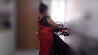 Indian Disha Fucked in Kitchen by Stepbrother - sunporno.com - India