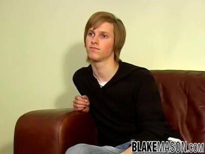 Young UK twink jerks off big dick solo - sunporno.com - Britain