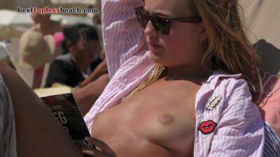 Nice girls Topless Beach Voyeur Public - pornoxo.com