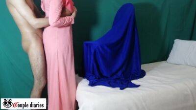 Moroccan wife wearing jilbab (couplediaries) - sunporno.com