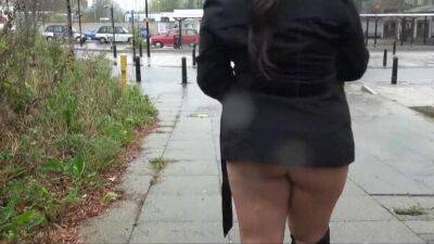 Chubby amateur babes public exhibitionism - sunporno.com - Britain