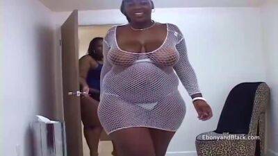 Heavyweight black BBW's suck on white cock - sunporno.com