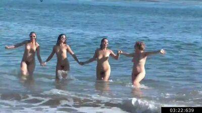 beach mommies - sunporno.com