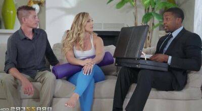 Brazzers - Blondie in yoga pants has a horny butt - sunporno.com