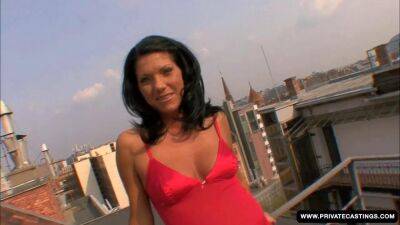 Wanda follando al aire libre en POV en casting privado - holaporno.xxx