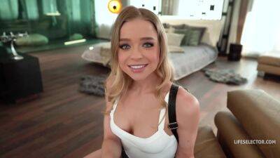 Alexa Flexy is a naughty babysitter - pornoxo.com