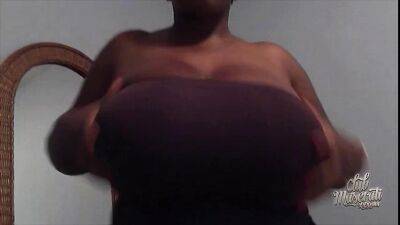 Dark Skin Foxy Brown Cam Show - sunporno.com