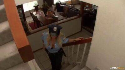 Amazing, blonde cop with big boobs obviously has deep throat and likes to fuck criminals - sunporno.com