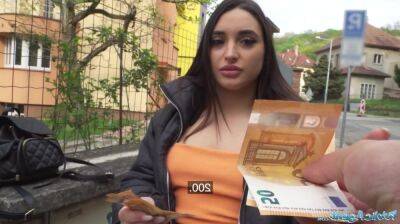 Spanish teen falls for money trap and fucks with Public Agent - sunporno.com - Spain