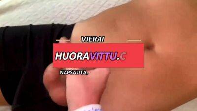 NUORI AITI YLLATTI POIKA SEKSI HIERONTAA - sunporno.com - Finland