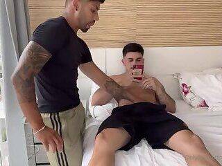 onlyfans vitinhoaqui victor mamada e gozada na boca vic - pornoxo.com