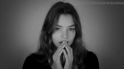 VIDAGE DE COUILLES EN REGLE SUR KRISTINE FROSETH - sunporno.com