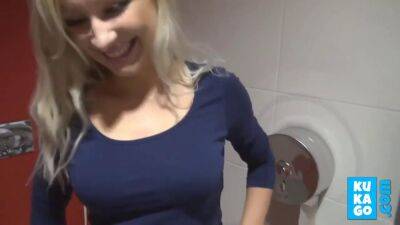 Superhot German chick fucking in toilet - sunporno.com - Germany