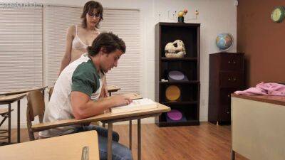 Tutor Tristan Summers excited and fucked in the classroom - sunporno.com