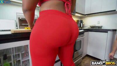 Slutty and super sexy black housewife is fucked doggy in the kitchen - sunporno.com