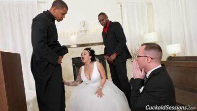 Busty nude MILF gets laid with a bunch of black dudes on her wedding day - sunporno.com