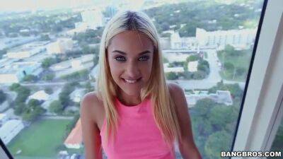 Petite blonde teen Uma Jolie loves huge cock - sunporno.com