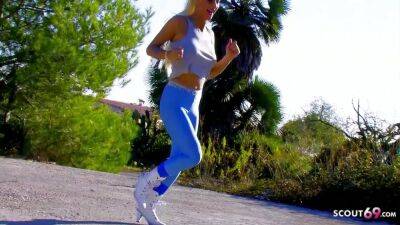 FIT MOM STACY IN LEGGINGS TALK TO PUBLIC FUCK BY FRIEND - Hardcore - sunporno.com