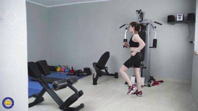 Fitness With An Older Lesbian Stranger MILF - sunporno.com