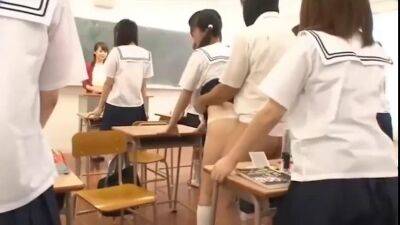 Divine Japanese gal in fisting in public - sunporno.com - Japan