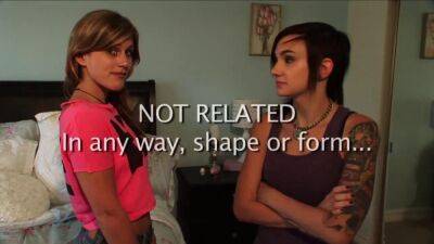 Teen lesbian orgasms - sunporno.com