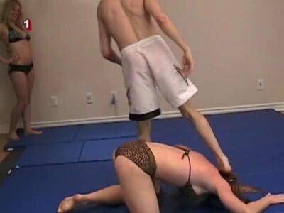 2 vs. 1 Submission Wrestling - sunporno.com