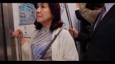 groping in public - sunporno.com - Japan