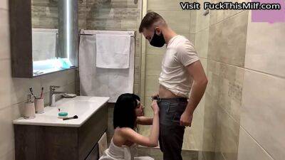 Fucked a friend's fiancee in the bathroom and she was late for the ceremony - sunporno.com