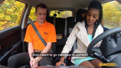 Ebony Chick Fucked During Driving Lesson - sunporno.com