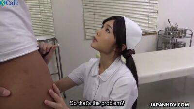 Jap nurse treats patient's tiny dick to blowjob at hospital - sunporno.com - Japan