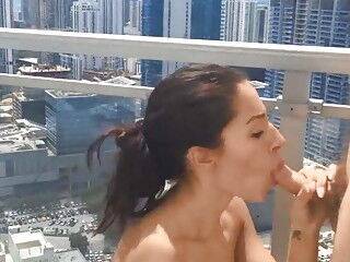 Brunette Miami Rooftop Fuck - sunporno.com