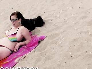 Desire Deluca BBW in Bikini at the Beach Sucking and Fucking - sunporno.com